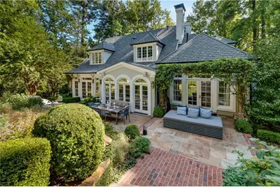 4224 E Conway Drive NW, Atlanta, GA 30327 - Photo 16