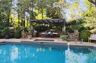 4224 E Conway Dr NW, Atlanta, GA 30327 - Photo 12