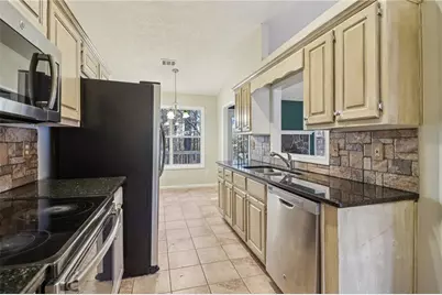 572 Caseys Crossing, Winder, GA 30680 - Photo 8