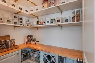 558 Arbor Crowne Dr, Lawrenceville, GA 30045 - Photo 10