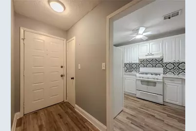 2610 Cumberland Court SE, Smyrna, GA 30080 - Photo 6