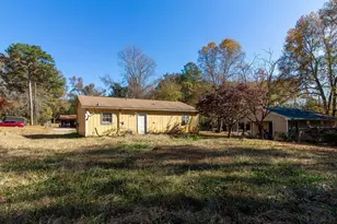 107 Oakwood Circle, Griffin, GA 30223 - Photo 10