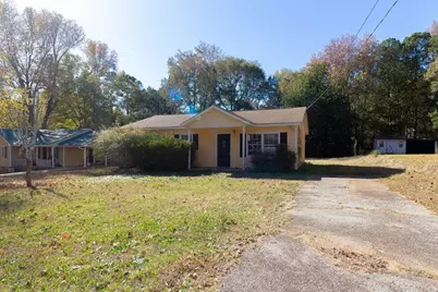 107 Oakwood Circle, Griffin, GA 30223 - Photo 1