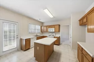 510 Keeneland Ave, Woodstock, GA 30189 - Photo 6