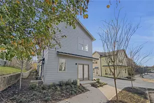 1070 Dill Ave SW, Atlanta, GA 30310 - Photo 2