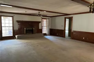 135 Melody Ln, Fayetteville, GA 30215 - Photo 2