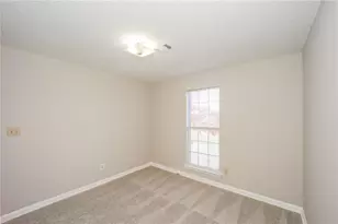 5899 Eagles Feather Ln, Riverdale, GA 30274 - Photo 16