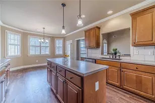 5730 Boulder Ridge Ct, Flowery Branch, GA 30542 - Photo 10