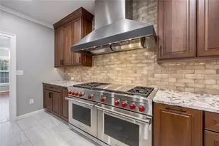 105 Beech Tree Ln, Roswell, GA 30075 - Photo 6