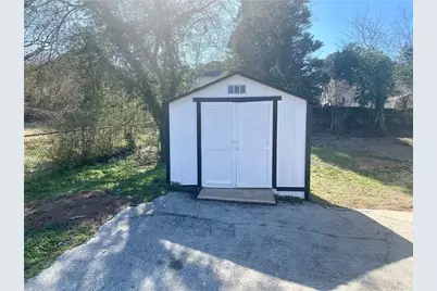 471 Village Green Court SW, Lilburn, GA 30047 - Photo 28