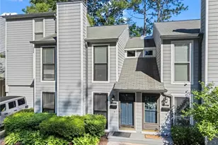 1028 Riverbend Club Dr SE, Atlanta, GA 30339 - Photo 2