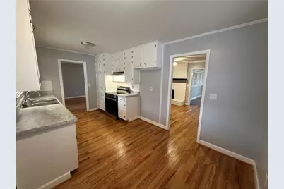 423 Center Circle, Conyers, GA 30094 - Photo 8