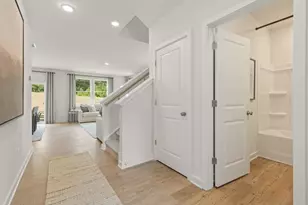 5416 Aurora Trl, Flowery Branch, GA 30542 - Photo 2