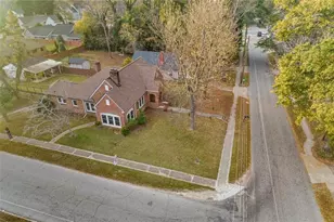 15 E New St, Winder, GA 30680 - Photo 2