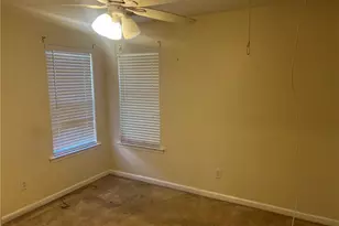 5490 Twin Lakes Dr, College Park, GA 30349 - Photo 10