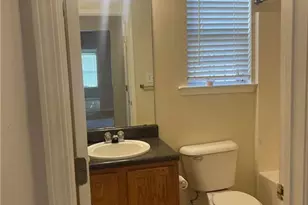 5490 Twin Lakes Dr, College Park, GA 30349 - Photo 8