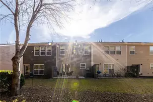 2002 Lakeshore Overlook Cir NW, Kennesaw, GA 30152 - Photo 32