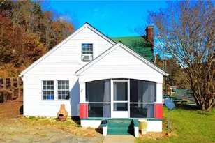 84 Logan St, Ellijay, GA 30540 - Photo 4