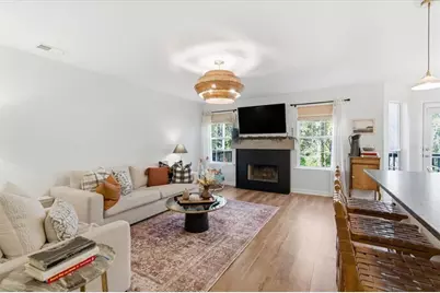 421 Red Coat Lane, Woodstock, GA 30188 - Photo 4