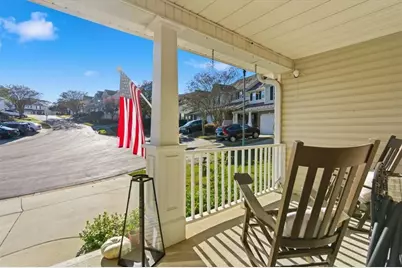 421 Red Coat Lane, Woodstock, GA 30188 - Photo 2