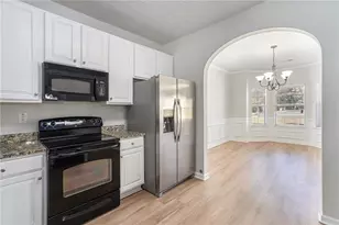 608 Harris Ct, Conyers, GA 30012 - Photo 12