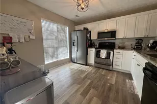 2104 Queen Anne Ct, Sandy Springs, GA 30350 - Photo 6