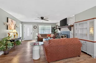 5867 Meadow View Ln, Flowery Branch, GA 30542 - Photo 6