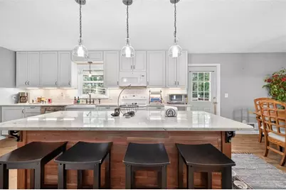 5867 Meadow View Lane, Flowery Branch, GA 30542 - Photo 10