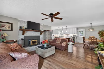 5867 Meadow View Lane, Flowery Branch, GA 30542 - Photo 4