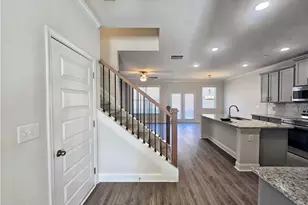 7327 Rocklin Ln, Flowery Branch, GA 30542 - Photo 10