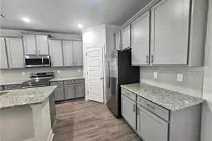 7327 Rocklin Ln, Flowery Branch, GA 30542 - Photo 12