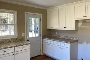 121 Foster Ave W, Dallas, GA 30132 - Photo 10