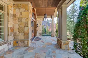 922 Little Darby Ln, Suwanee, GA 30024 - Photo 4