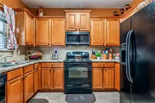 2904 Ridgeview Dr, Atlanta, GA 30331 - Photo 10
