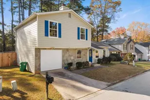 1311 Stoneleigh Way, Stone Mountain, GA 30088 - Photo 4