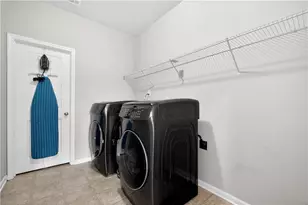 300 Palm Springs Cir, Fairburn, GA 30213 - Photo 30