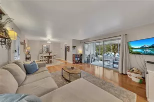 4345 Chastain Walk NE, Atlanta, GA 30342 - Photo 10