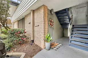 4345 Chastain Walk NE, Atlanta, GA 30342 - Photo 26