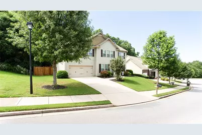 1046 Madison Avenue, Braselton, GA 30517 - Photo 2