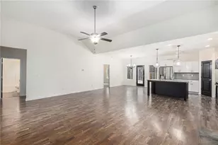 153 Anita Blvd, Carrollton, GA 30117 - Photo 4