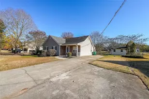 380 Hickory St, Social Circle, GA 30025 - Photo 2