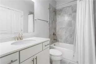 330 La Perla Dr, Sugar Hill, GA 30518 - Photo 6