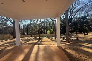 4862 White St, Sugar Hill, GA 30518 - Photo 4