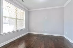 330 La Perla Dr, Sugar Hill, GA 30518 - Photo 2