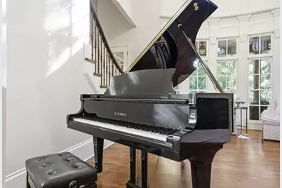 841 Camden Park Court NE, Atlanta, GA 30342 - Photo 16