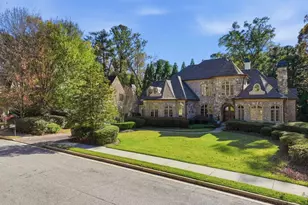 841 Camden Park Ct NE, Atlanta, GA 30342 - Photo 4