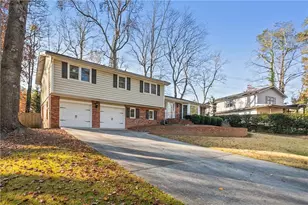 5353 Seaton Way, Dunwoody, GA 30338 - Photo 2