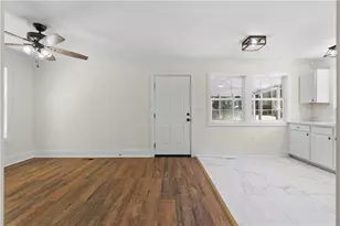 1271 Hayes St, Madison, GA 30650 - Photo 8