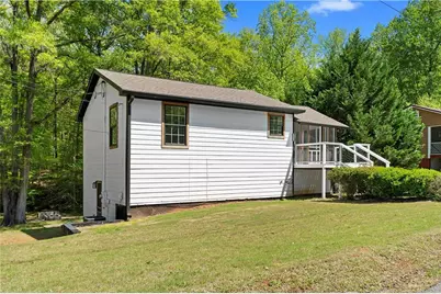 1271 Hayes Street, Madison, GA 30650 - Photo 2