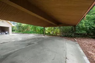 757 Old Ivy Rd NE, Atlanta, GA 30342 - Photo 32